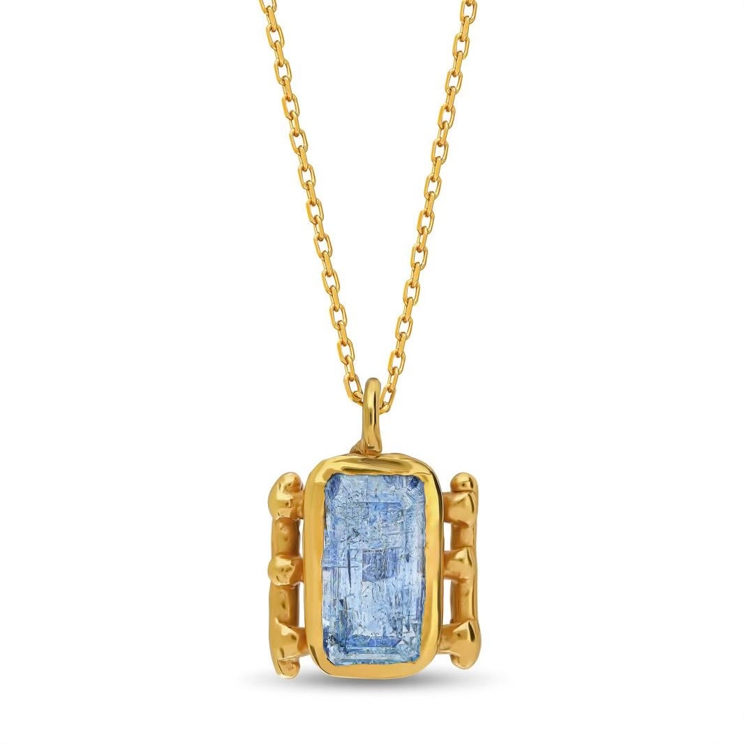 THE POLYNESIAN NECKLACE