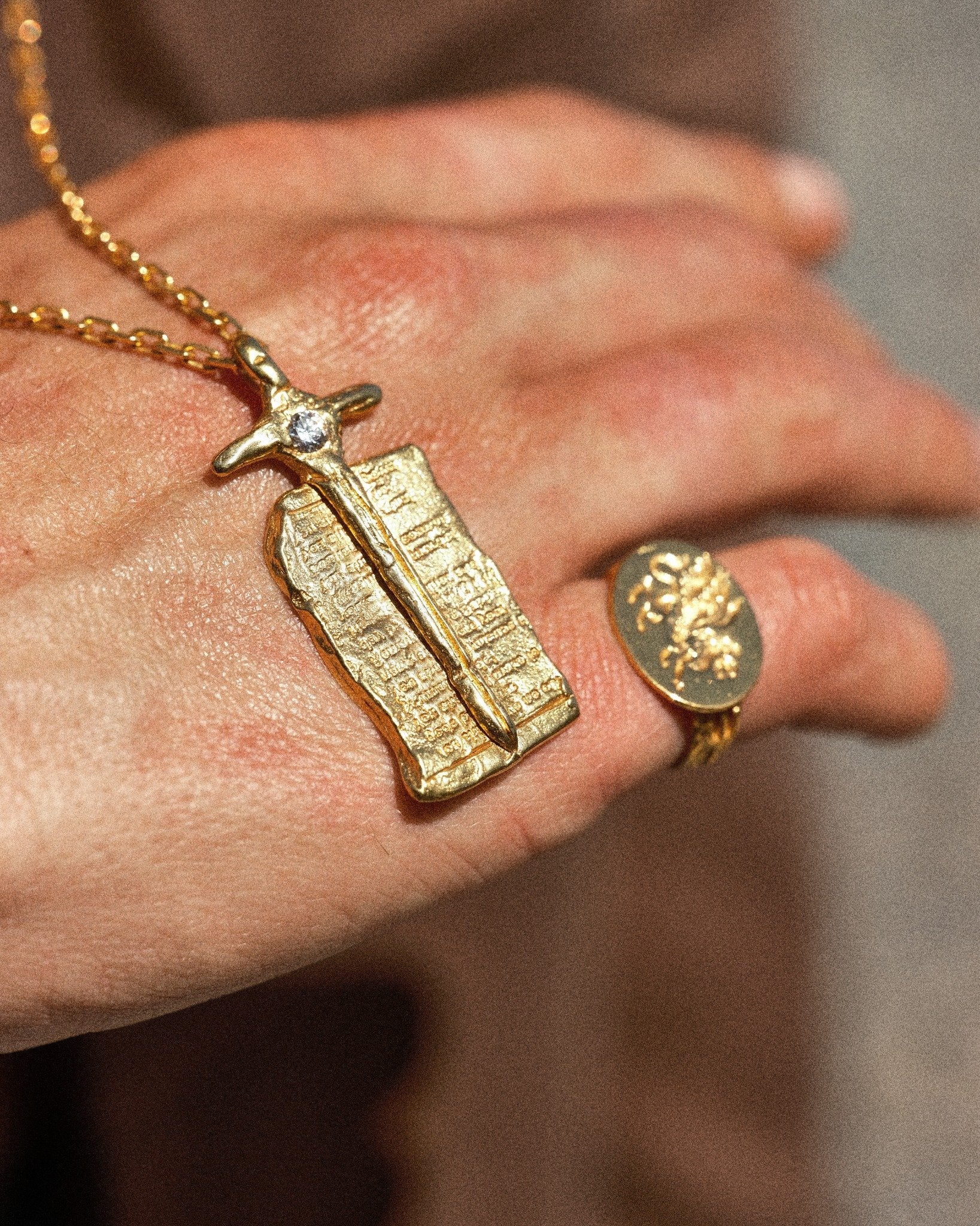 THE EXCALIBUR NECKLACE