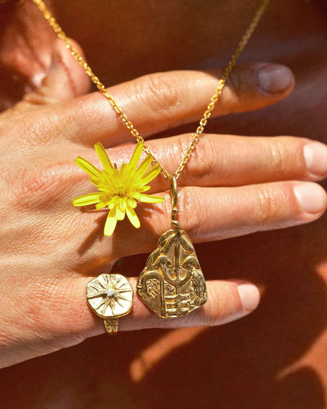 THE POSEIDON NECKLACE