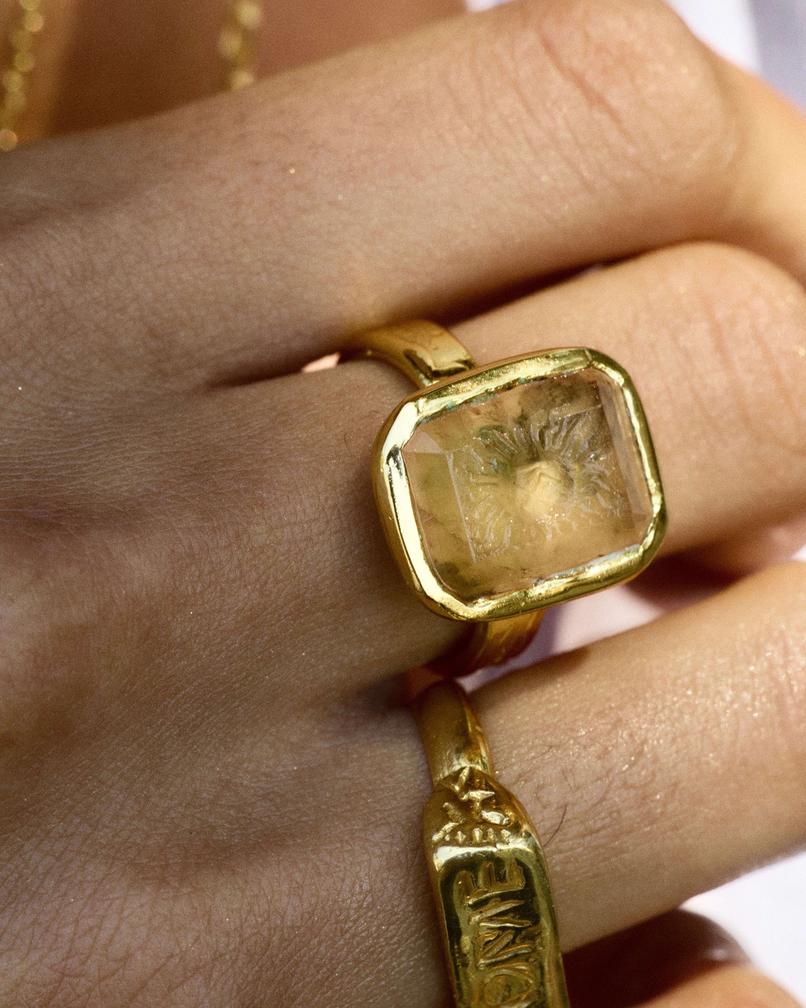 THE HELIOS RING