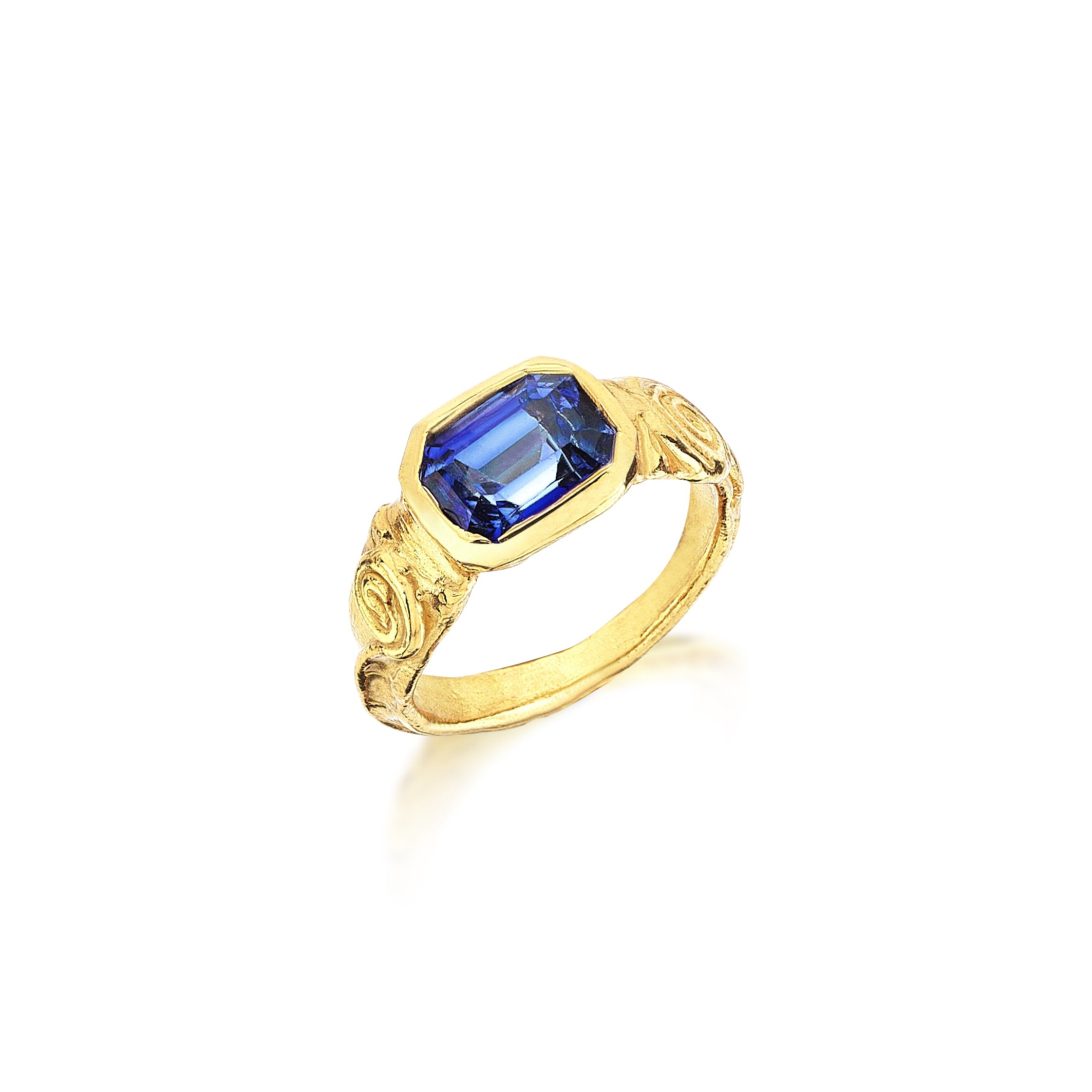 The Spiral Sapphire Ring