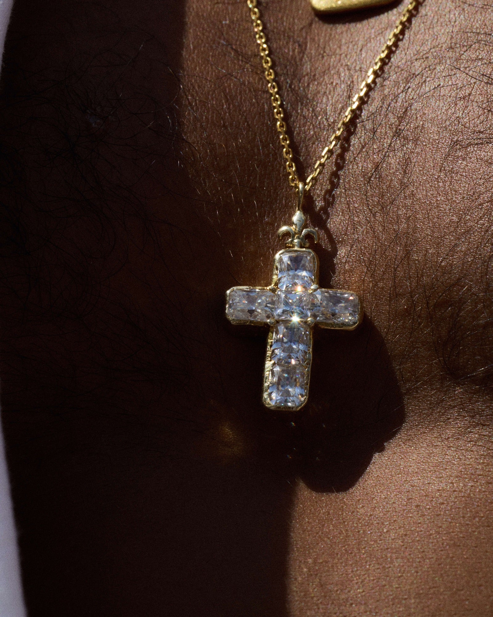 THE DIAMANTE CROSS