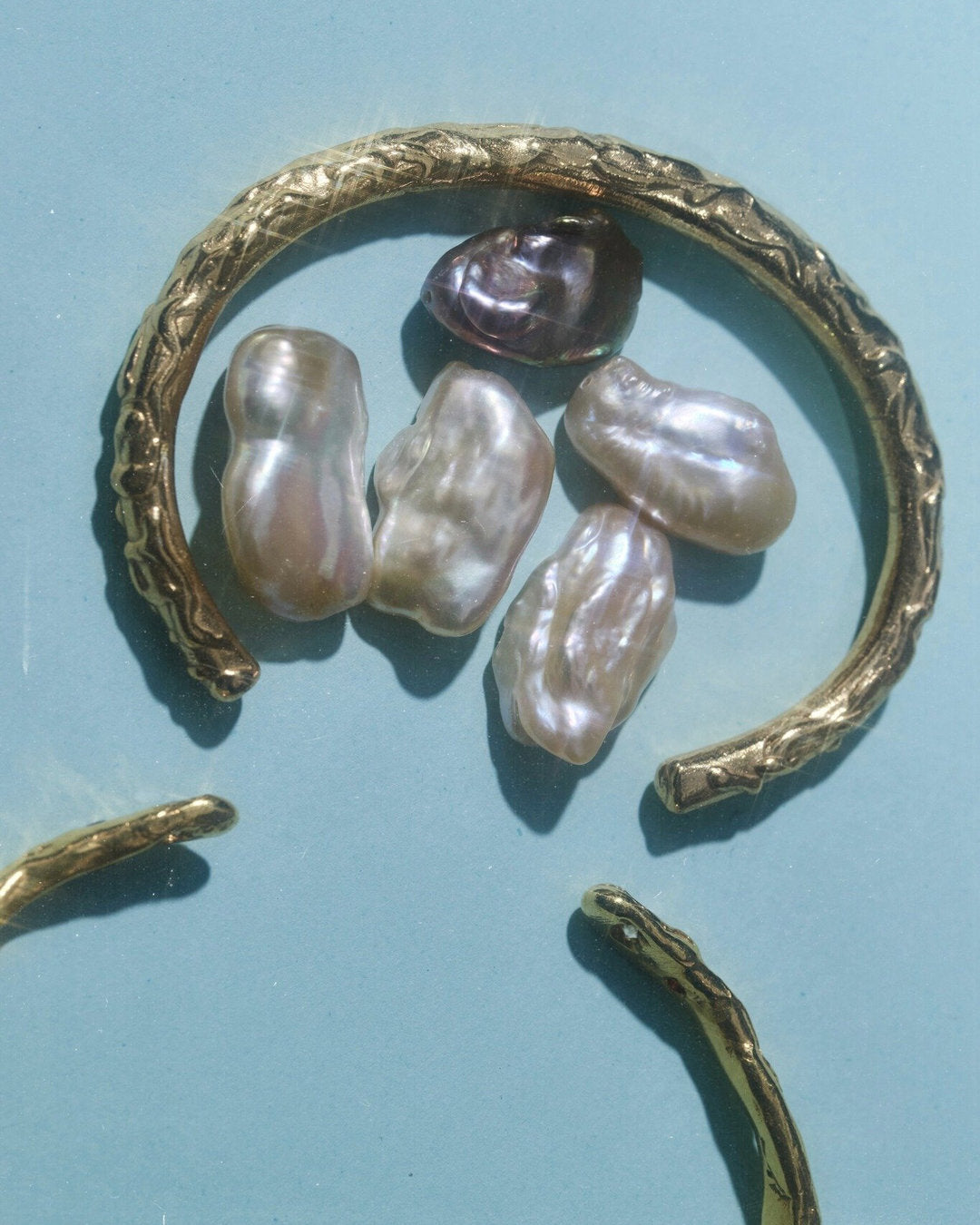 THE GRECIAN CUFF