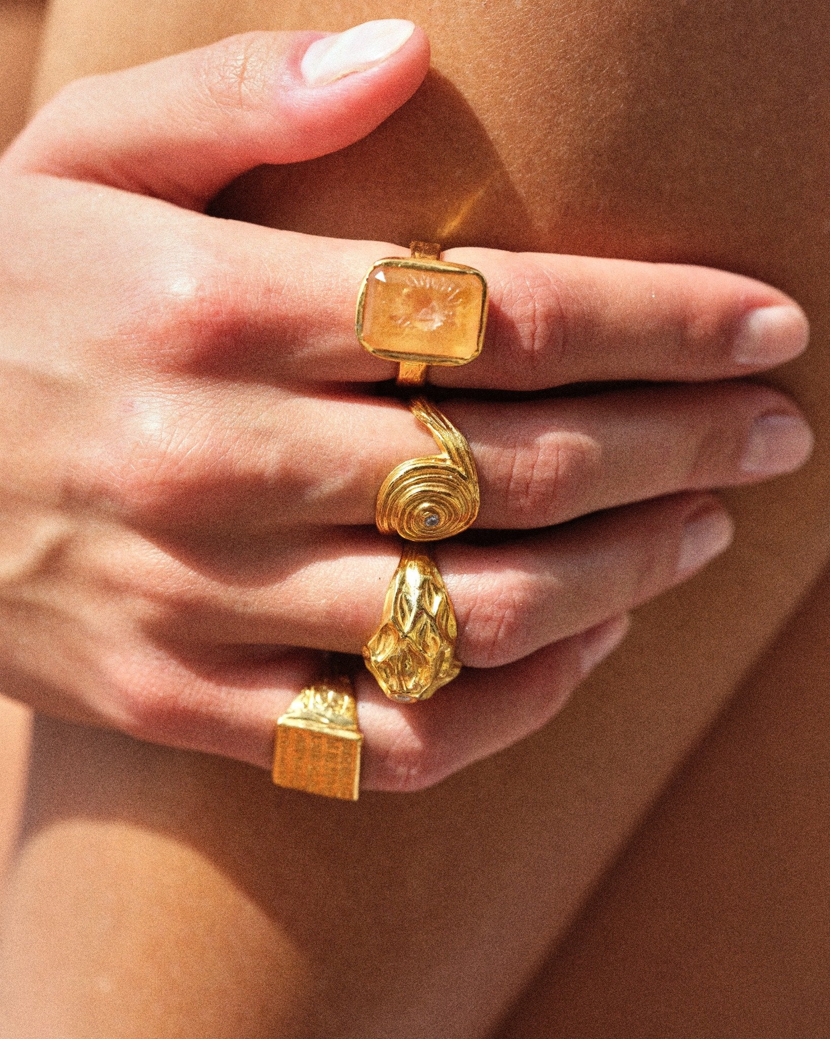 THE VESUVIO RING