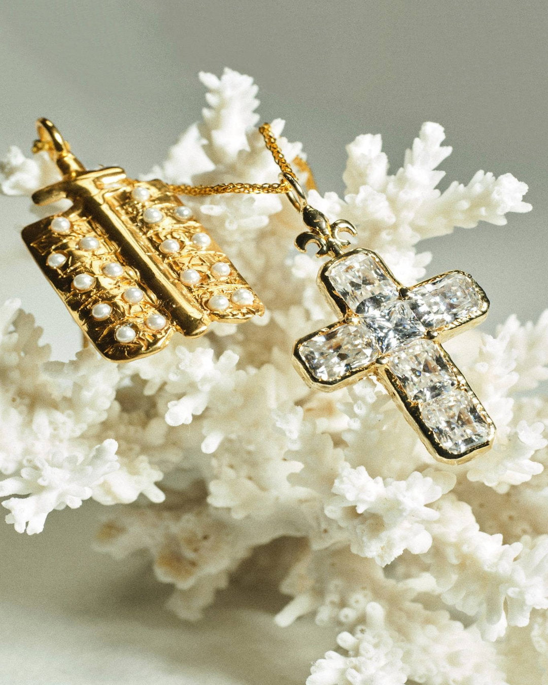 THE DIAMANTE CROSS