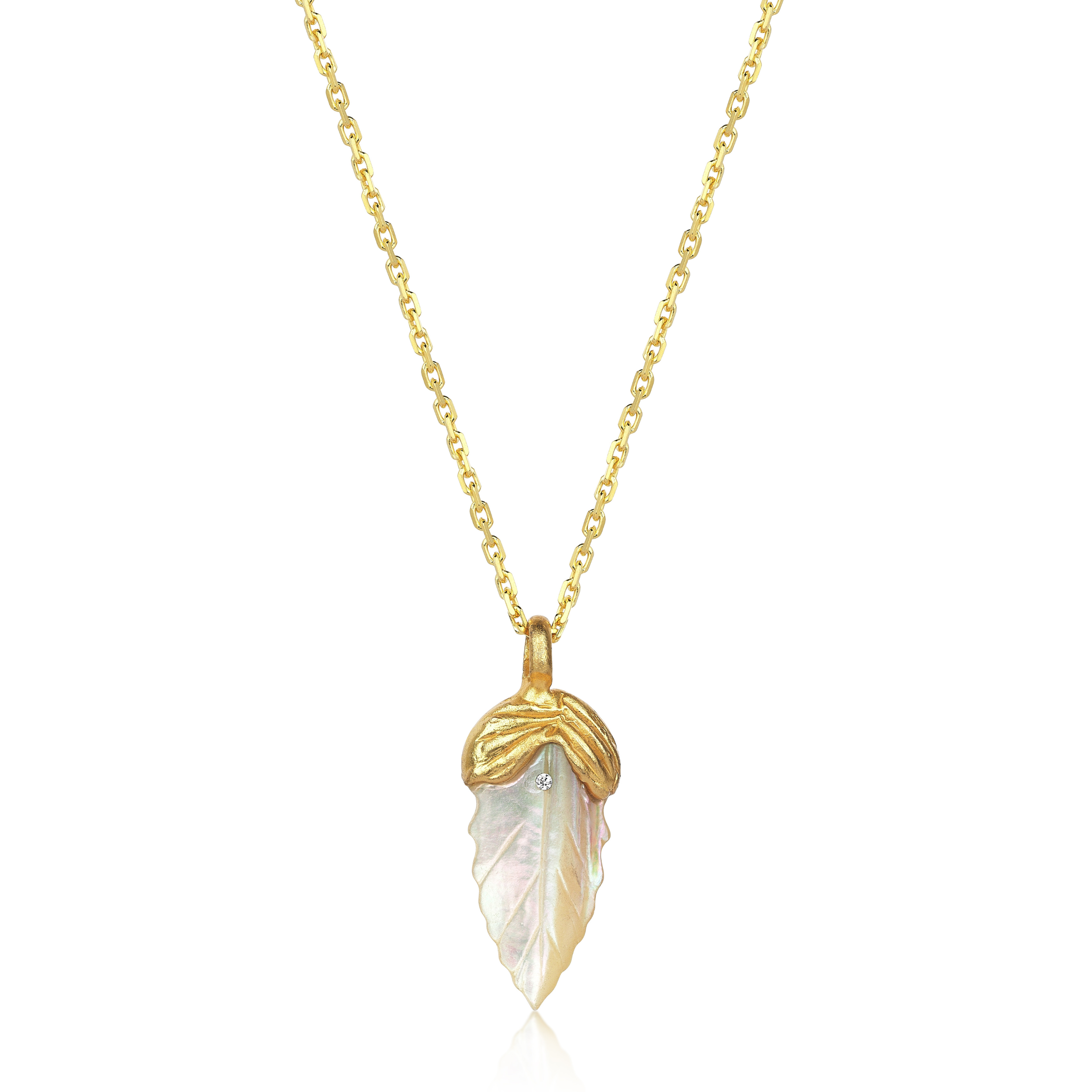 THE PEARL LEAF NECKLACE